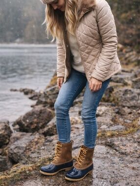 G.H. Bass Duck Boots Womens 10 Brown Navy Leather Rain Snow Lace Waterproof